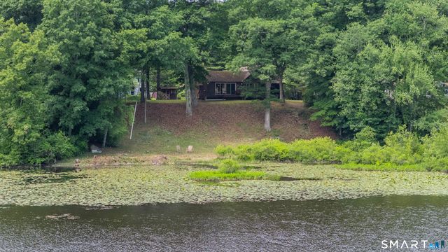 45 Lakeview Boulevard, Avon, CT 06001