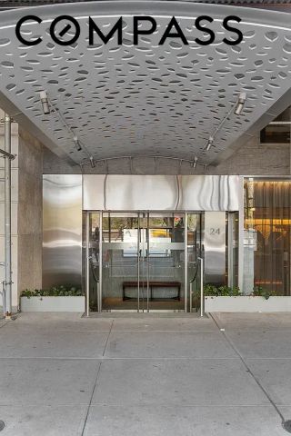24 Central Park S PHE, New York City, NY 10019