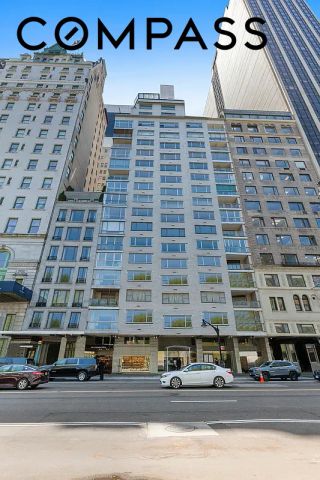 24 Central Park S PHE, New York City, NY 10019