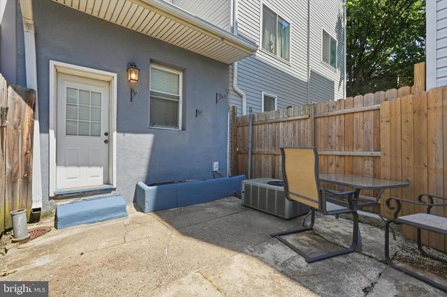 2118 E ARIZONA ST, Philadelphia, PA 19125