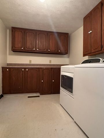 115 FALCON ST, Selmer, TN 38375
