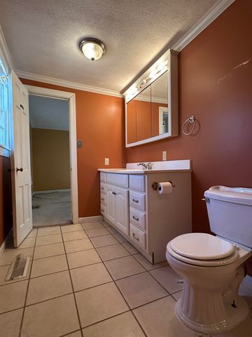 115 FALCON ST, Selmer, TN 38375