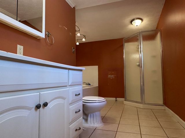 115 FALCON ST, Selmer, TN 38375