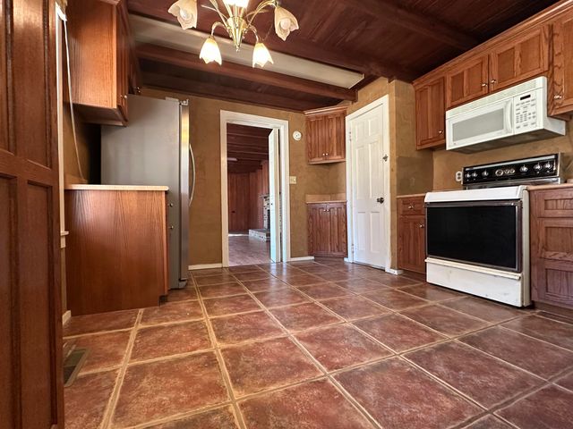 115 FALCON ST, Selmer, TN 38375