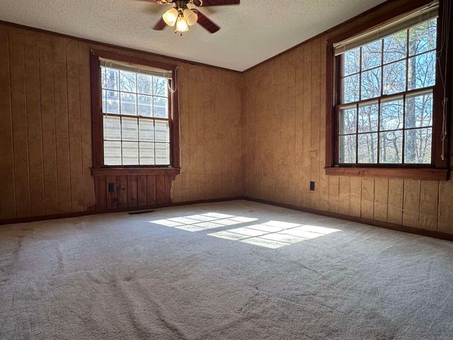 115 FALCON ST, Selmer, TN 38375