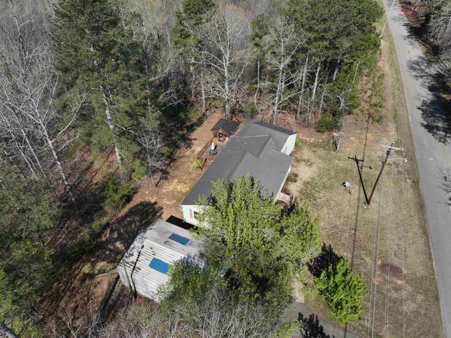 115 FALCON ST, Selmer, TN 38375