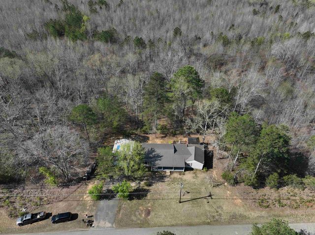 115 FALCON ST, Selmer, TN 38375
