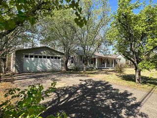 115 FALCON ST, Selmer, TN 38375