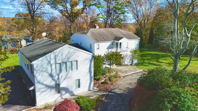 106A Comstock Hill Avenue, Norwalk, CT 06850