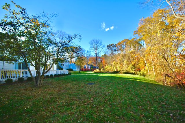 106A Comstock Hill Avenue, Norwalk, CT 06850