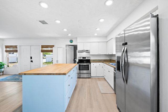 2731 SW 19th Street, Fort Lauderdale, FL 33312