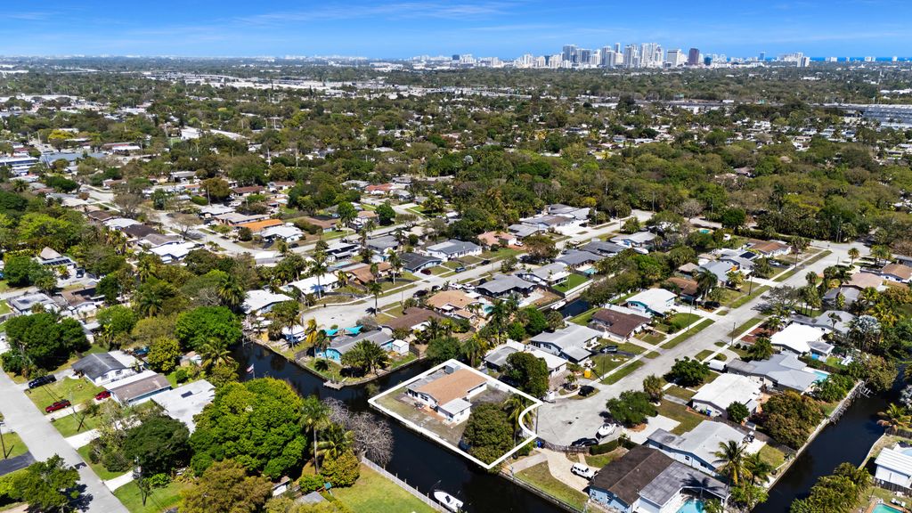 2731 SW 19th Street, Fort Lauderdale, FL 33312