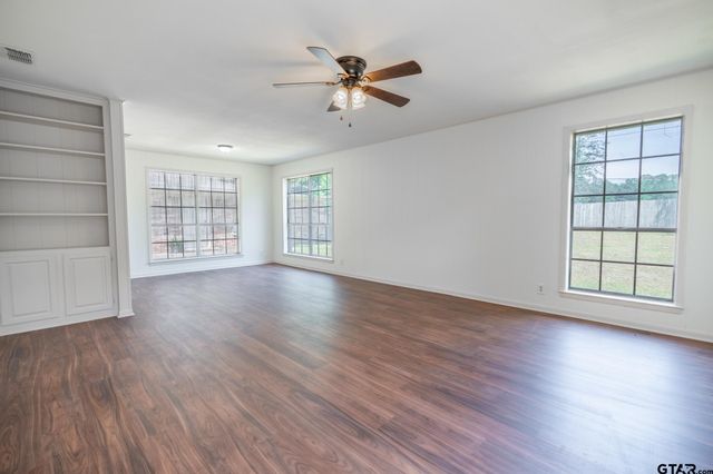 1116 Kingspark Dr., Tyler, TX 75703