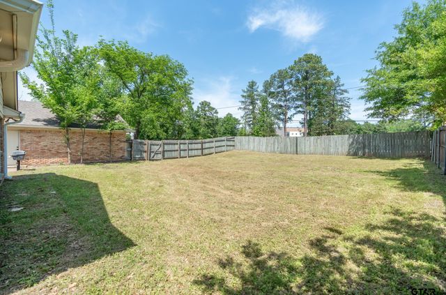 1116 Kingspark Dr., Tyler, TX 75703