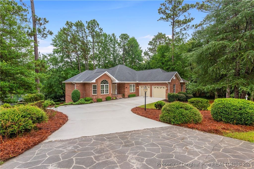 115 Lake Forest Drive SW, Pinehurst, NC 28374