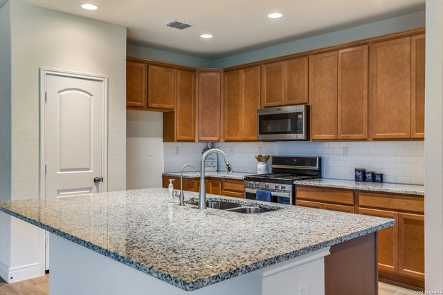 27311 Gemstone Way, San Antonio, TX 78260