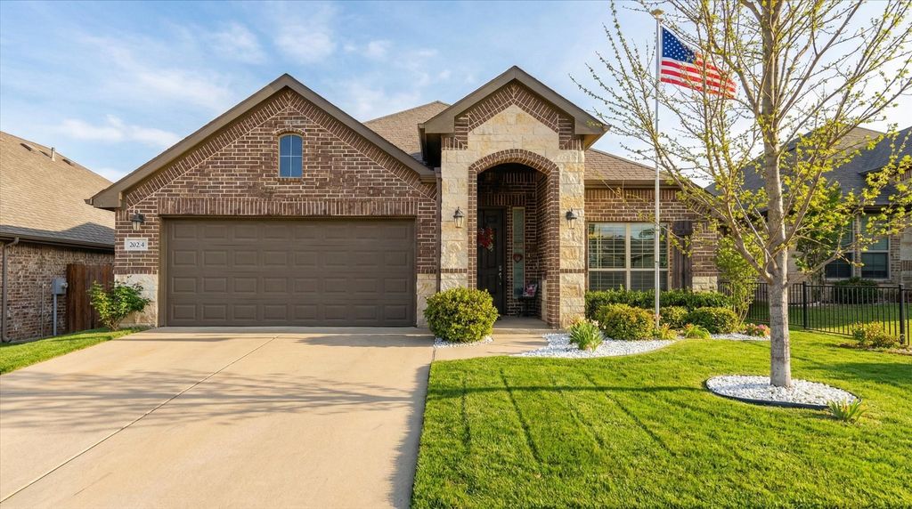 2524 Hadley Street, Weatherford, TX 76087