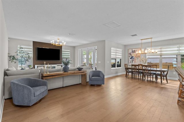 4104 W CLEVELAND STREET, Tampa, FL 33609