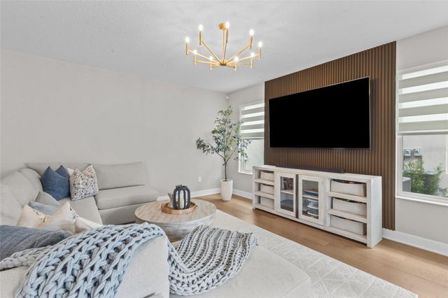 4104 W CLEVELAND STREET, Tampa, FL 33609