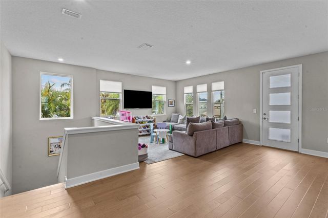 4104 W CLEVELAND STREET, Tampa, FL 33609