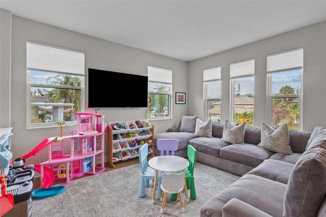 4104 W CLEVELAND STREET, Tampa, FL 33609