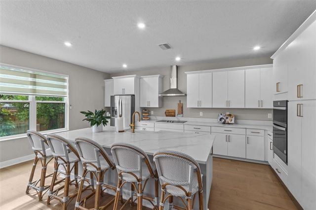 4104 W CLEVELAND STREET, Tampa, FL 33609