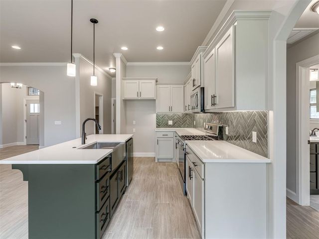 7620 Three Woods Lane, Yukon, OK 73099