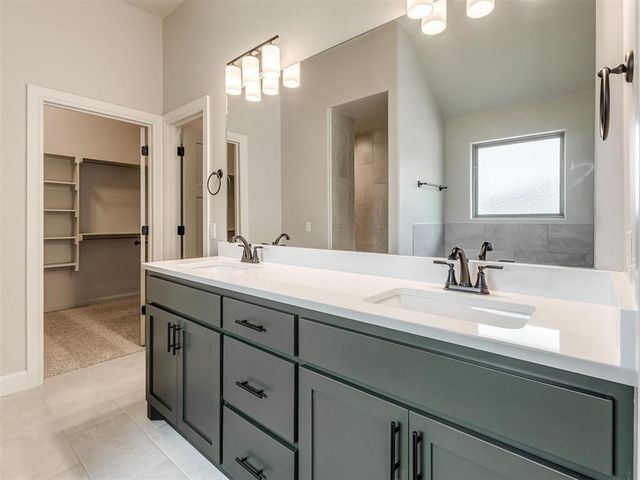 7620 Three Woods Lane, Yukon, OK 73099