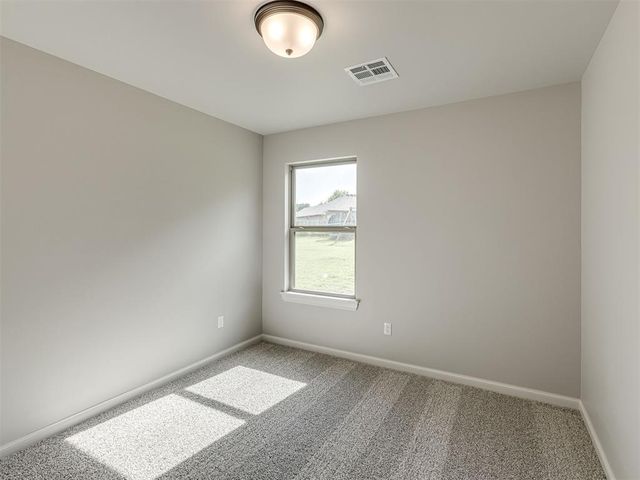 7620 Three Woods Lane, Yukon, OK 73099