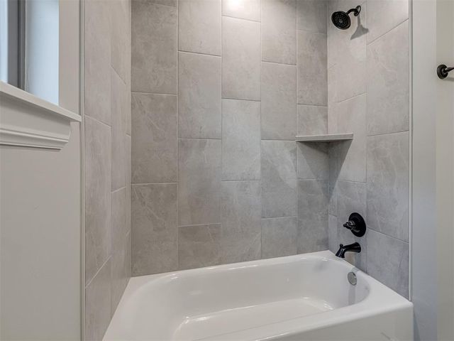7620 Three Woods Lane, Yukon, OK 73099