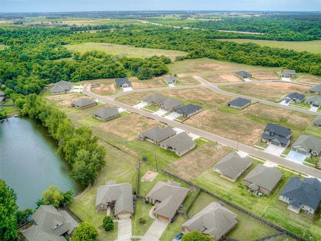 7620 Three Woods Lane, Yukon, OK 73099