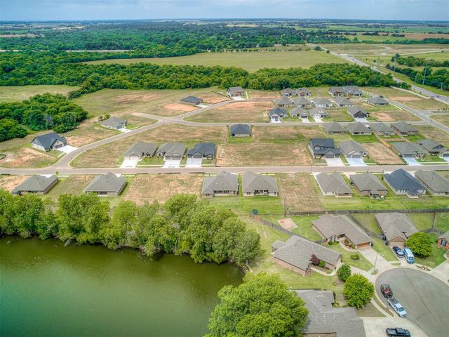 7620 Three Woods Lane, Yukon, OK 73099