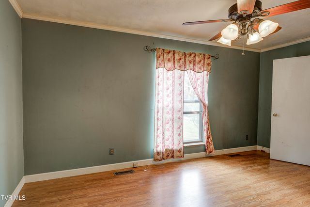 135 Walnut Drive, Rogersville, TN 37857