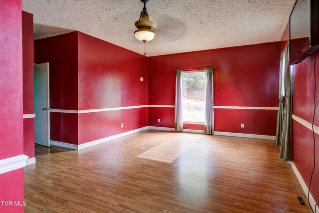 135 Walnut Drive, Rogersville, TN 37857