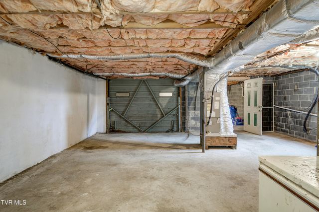 135 Walnut Drive, Rogersville, TN 37857