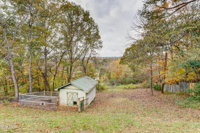 135 Walnut Drive, Rogersville, TN 37857