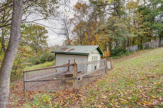 135 Walnut Drive, Rogersville, TN 37857