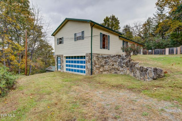 135 Walnut Drive, Rogersville, TN 37857