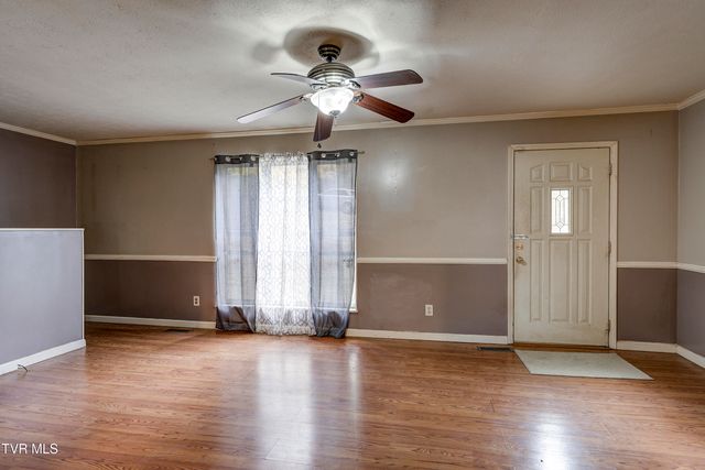 135 Walnut Drive, Rogersville, TN 37857