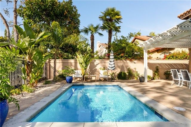 26581 Domingo, Mission Viejo, CA 92692