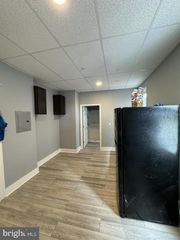 15 S CHURCH LN, Upper Darby, PA 19082
