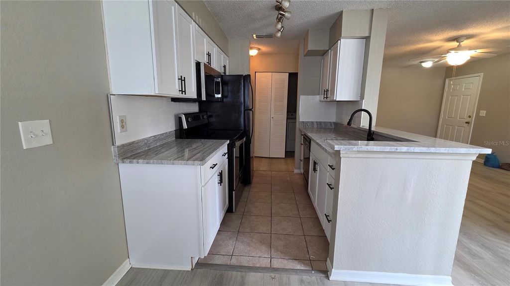 Image 11 of property listing at 1079 S HIAWASSEE ROAD 1113, Orlando, FL 32835
