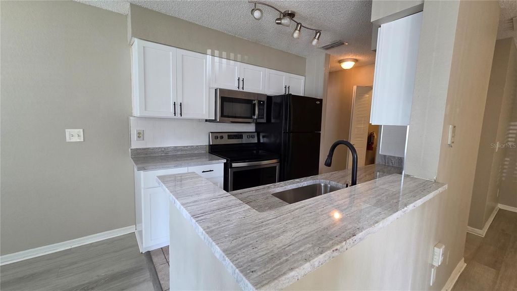 Image 13 of property listing at 1079 S HIAWASSEE ROAD 1113, Orlando, FL 32835