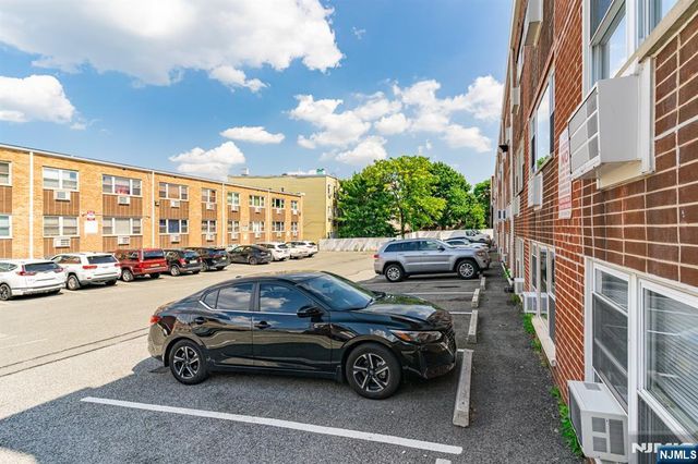 120 32nd Street 3P, Union City, NJ 07087