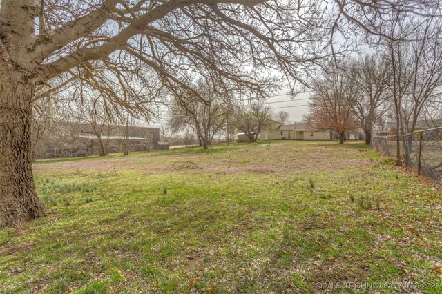 393 E 147th Street S, Glenpool, OK 74033