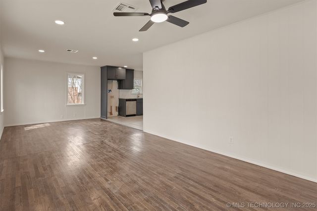 393 E 147th Street S, Glenpool, OK 74033