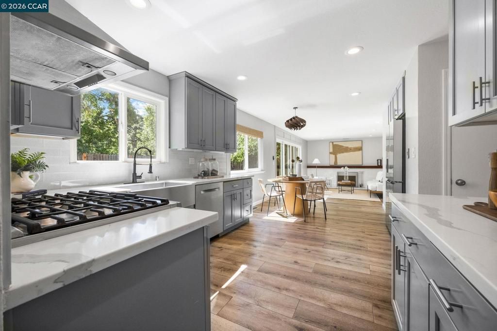 Image 25 of property listing at 1770 Claycord Ave, Concord, CA 94521