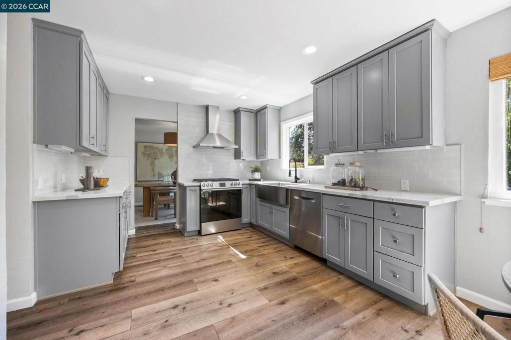 Image 28 of property listing at 1770 Claycord Ave, Concord, CA 94521