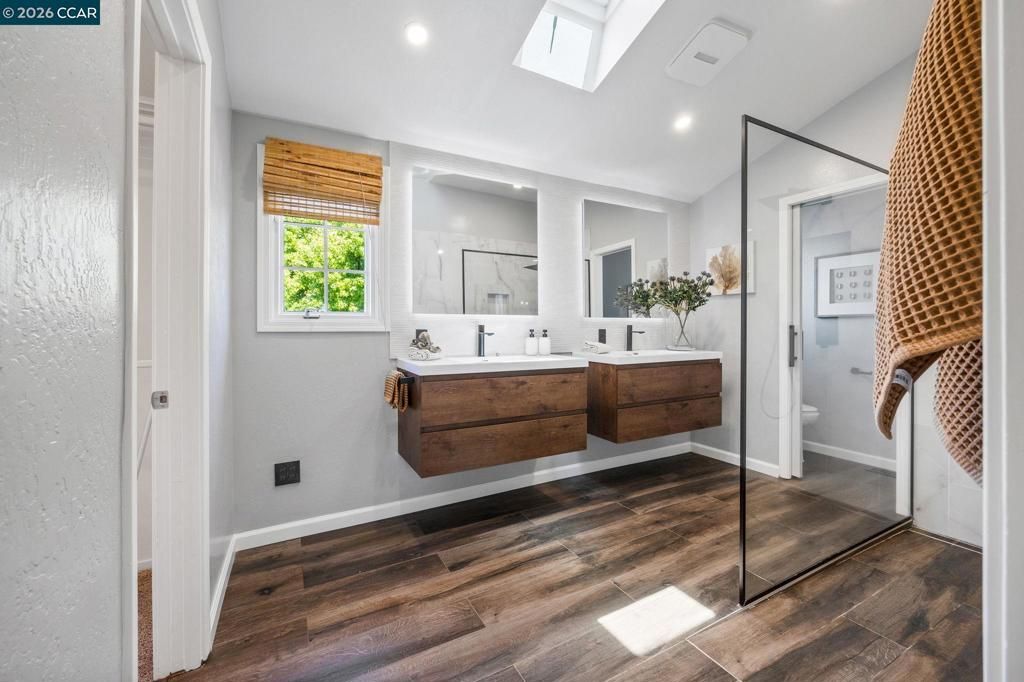 Image 55 of property listing at 1770 Claycord Ave, Concord, CA 94521