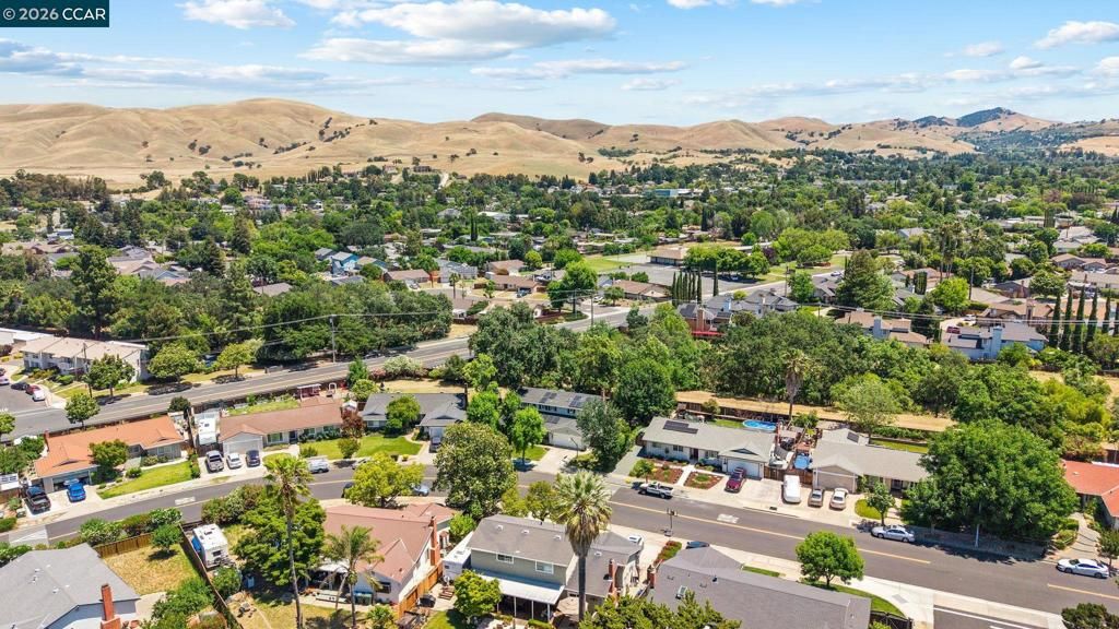 Image 78 of property listing at 1770 Claycord Ave, Concord, CA 94521